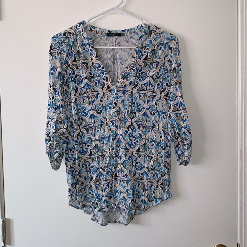 A cute blue and brown Max Jeans top!